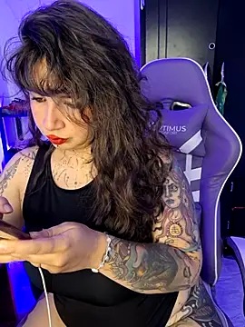 Aria Bennett21 online show from September 28, 2025, 2:18 am