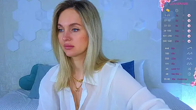 Lynna Sparks online show from November 18, 2025, 2:16 am