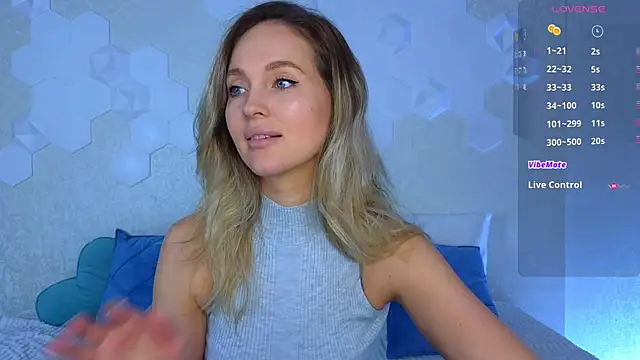 Snapshot of Lynna_Sparks chatting on May 4, 2026, 2:59 am Lynna Sparks online show from May 4, 2026, 2:59 am