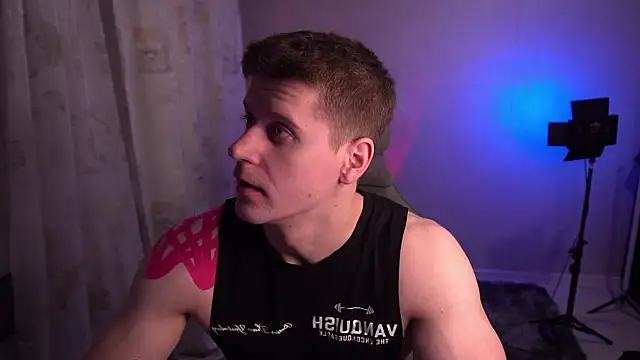 Bruno Banani online show from November 21, 2025, 5:01 pm