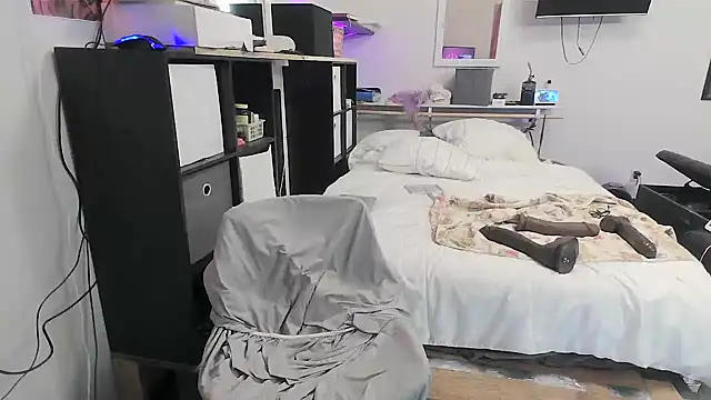 sissytrapdolly24 online show from February 5, 2026, 11:11 pm