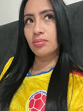 Snapshot of Sara_luna_ chatting on June 24, 2026, 12:09 am Sara luna online show from June 24, 2026, 12:09 am