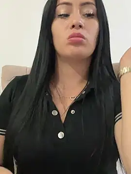 Snapshot of Sara_luna_ chatting on July 17, 2026, 1:58 am Sara luna online show from July 17, 2026, 1:58 am