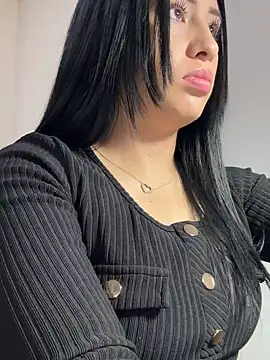 Snapshot of Sara_luna_ chatting on February 27, 2025, 3:15 pm Sara luna online show from February 27, 2025, 3:15 pm