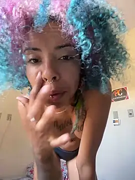 sammoura01 online show from December 6, 2024, 12:44 pm