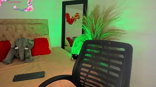 Rihana hot01 online show from March 21, 2025, 12:40 am