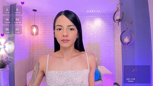 Snapshot of HannahJamesX chatting on February 20, 2026, 1:02 pm HannahJamesX online show from February 20, 2026, 1:02 pm