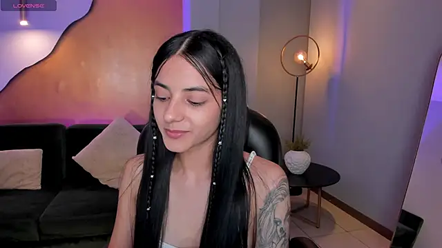 HannahJamesX online show from January 21, 2025, 10:30 pm