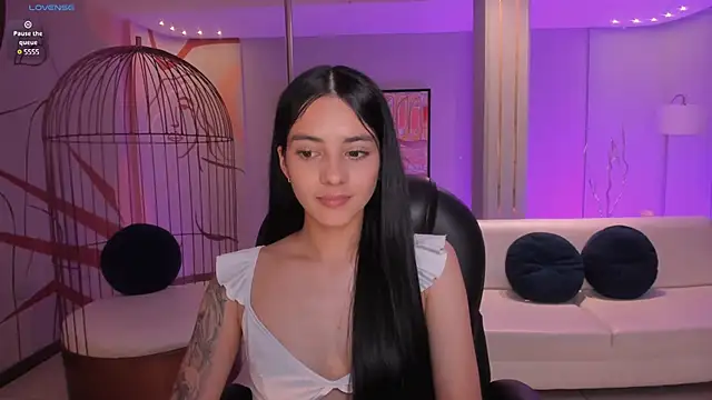 HannahJamesX online show from January 13, 2025, 8:37 pm