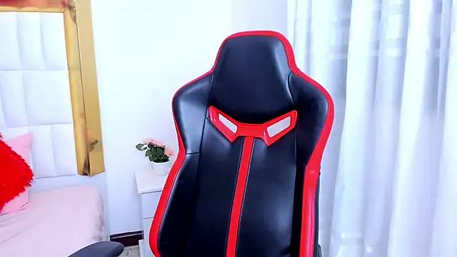 MadelineJackson online show from October 31, 2025, 12:29 am