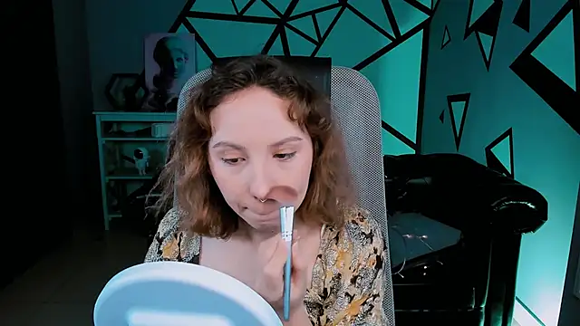 JasmineMilko online show from November 19, 2025, 5:07 am