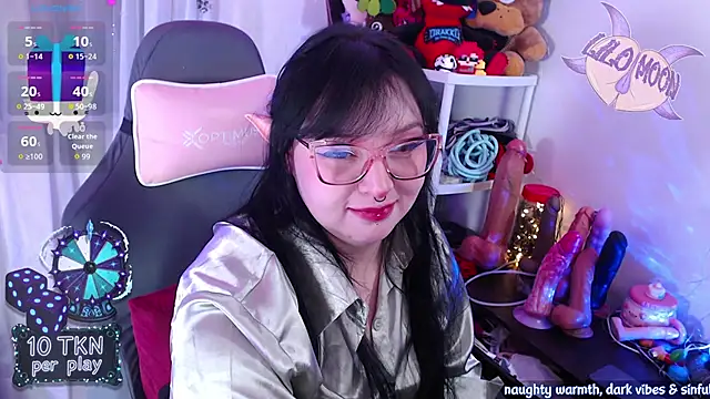 LiloMoon69 online show from December 22, 2025, 1:55 pm