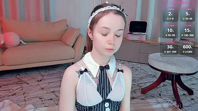 DominikaElis online show from April 3, 2026, 7:09 pm