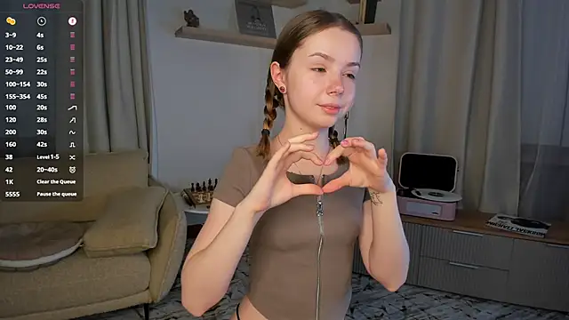 DominikaElis online show from September 9, 2025, 7:34 pm