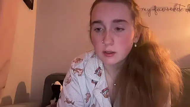 Snapshot of lilsbabyxo chatting on February 16, 2026, 5:33 pm lilsbabyxo online show from February 16, 2026, 5:33 pm