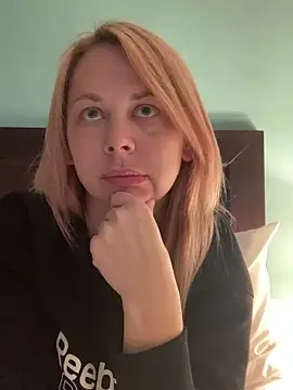 burrkitty online show from February 7, 2025, 1:11 pm