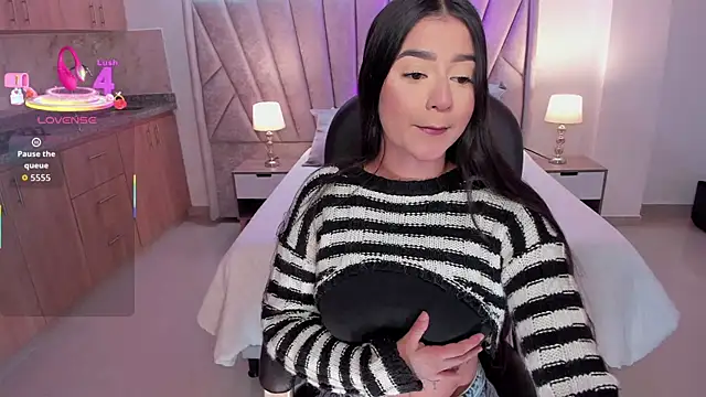 Snapshot of amelie_jhons chatting on December 5, 2025, 6:28 pm amelie jhons online show from December 5, 2025, 6:28 pm