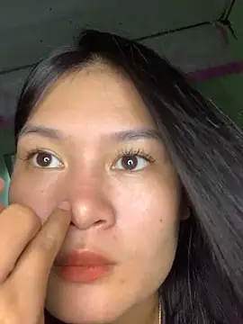 Snapshot of Zeni_fer chatting on October 1, 2025, 6:29 am Zeni fer online show from October 1, 2025, 6:29 am