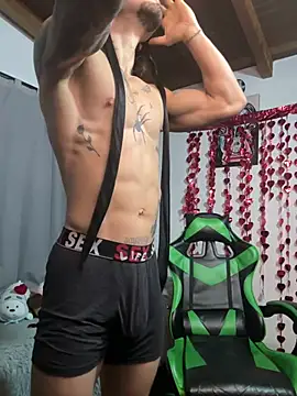 Snapshot of Valentino_Xander chatting on February 17, 2026, 3:37 am Valentino Xander online show from February 17, 2026, 3:37 am