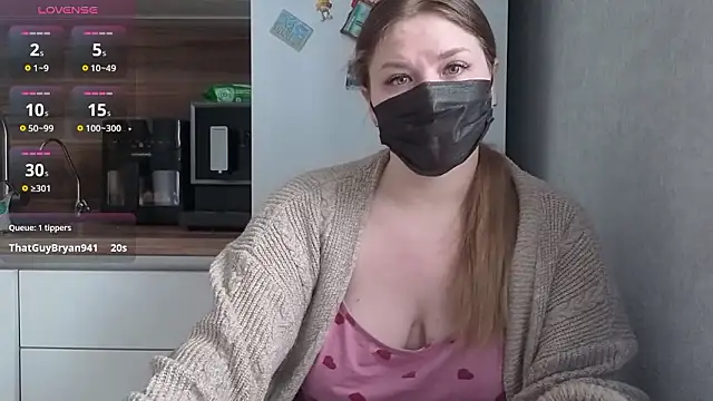 MilaaMilaa online show from March 12, 2026, 2:50 am