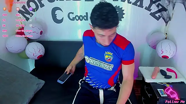 Piggy Eddy online show from October 22, 2025, 8:41 pm