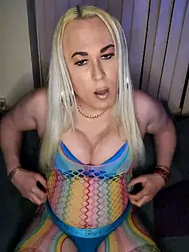 Connie Pepper online show from April 17, 2026, 12:35 am