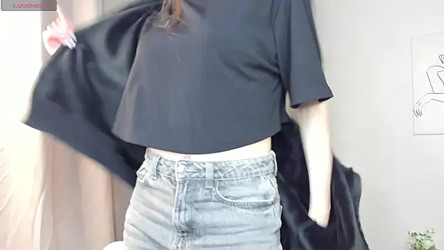 Snapshot of Nicole_Charm chatting on February 25, 2025, 8:21 pm Nicole Charm online show from February 25, 2025, 8:21 pm