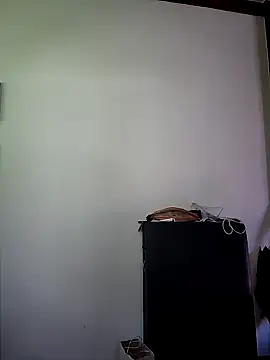 Snapshot of Izabella_Bella chatting on February 14, 2025, 7:28 am Izabella Bella online show from February 14, 2025, 7:28 am