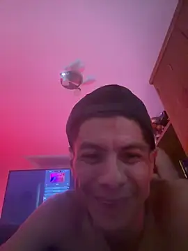 Snapshot of latino1986 chatting on December 11, 2024, 1:49 pm latino1986 online show from December 11, 2024, 1:49 pm