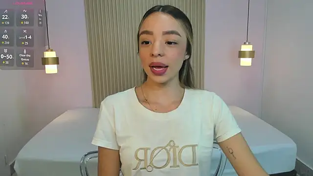 Snapshot of AliceRoss0 chatting on February 8, 2026, 8:28 pm AliceRoss0 online show from February 8, 2026, 8:28 pm