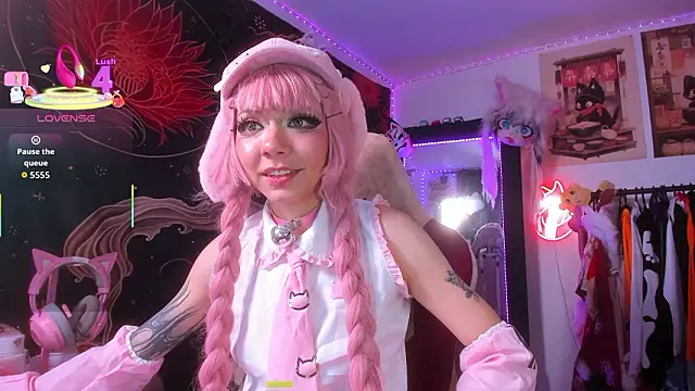 Snapshot of Alicedangerrr chatting on March 26, 2026, 1:15 am Alicedangerrr online show from March 26, 2026, 1:15 am