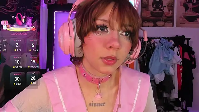 Snapshot of Alicedangerrr chatting on April 23, 2026, 6:53 am Alicedangerrr online show from April 23, 2026, 6:53 am