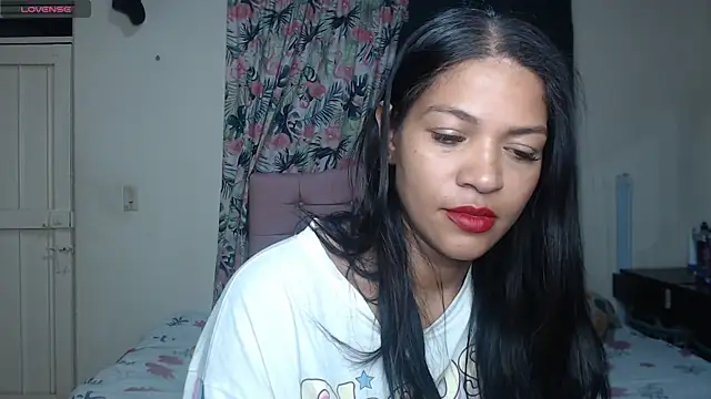 Snapshot of makennaa_ chatting on July 4, 2026, 10:10 am makennaa online show from July 4, 2026, 10:10 am