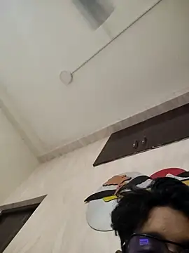 Snapshot of king_boy chatting on November 8, 2025, 7:50 pm king boy online show from November 8, 2025, 7:50 pm