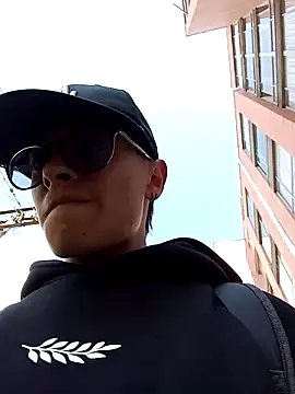 Cuervo maniaco online show from January 22, 2025, 7:56 pm