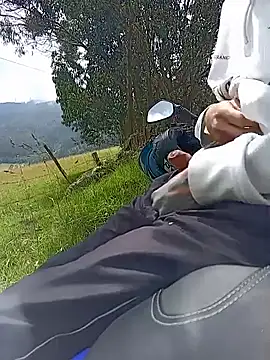 Cuervo maniaco online show from November 21, 2025, 4:17 pm