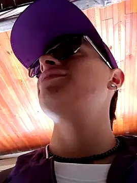 Cuervo maniaco online show from December 26, 2024, 6:12 pm