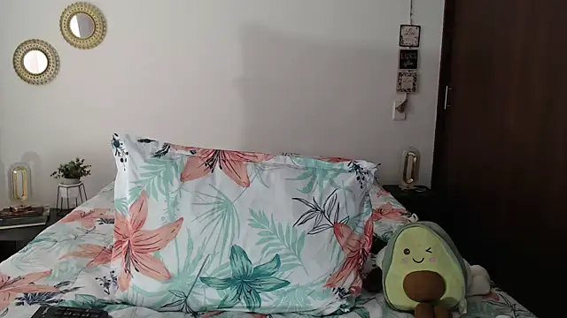 TatianaMonteross online show from September 24, 2025, 6:14 pm