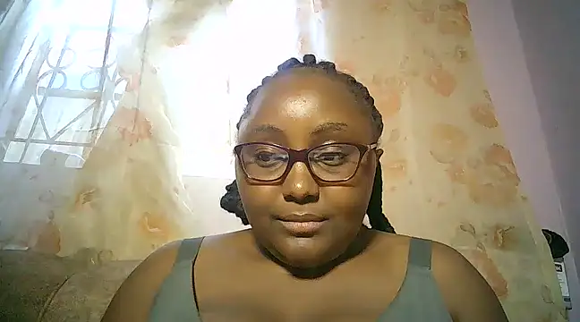 Snapshot of Queenxqu chatting on February 20, 2025, 5:23 am Queenxqu online show from February 20, 2025, 5:23 am