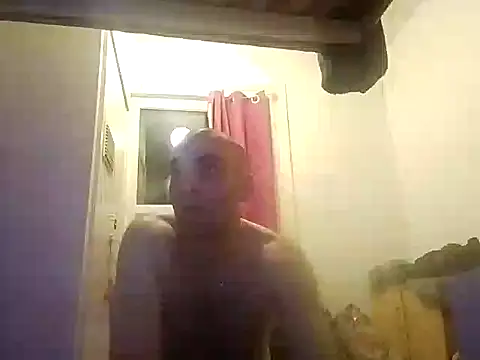 Snapshot of DrbigdickUK chatting on February 28, 2025, 10:28 pm DrbigdickUK online show from February 28, 2025, 10:28 pm