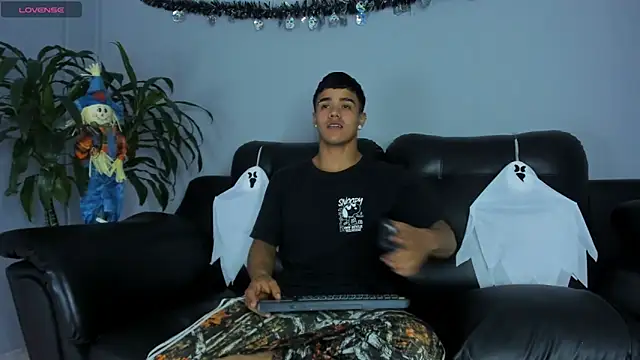 Rob saenz  online show from October 16, 2025, 2:14 pm