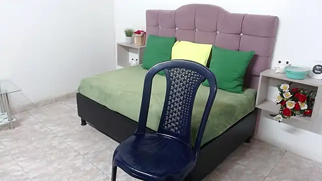 Snapshot of TerezaMendoza_ chatting on December 18, 2024, 8:36 pm TerezaMendoza online show from December 18, 2024, 8:36 pm