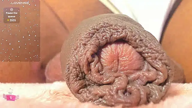 CharlotteLauren online show from February 25, 2025, 11:15 pm