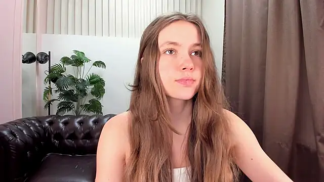 MaryannSoftt online show from March 14, 2025, 3:25 pm