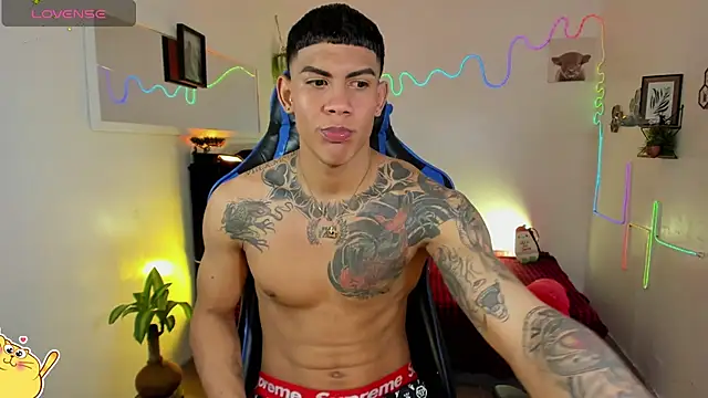 Damian latinxxx online show from February 18, 2026, 3:04 am