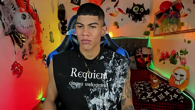 Damian latinxxx online show from October 31, 2025, 3:03 am