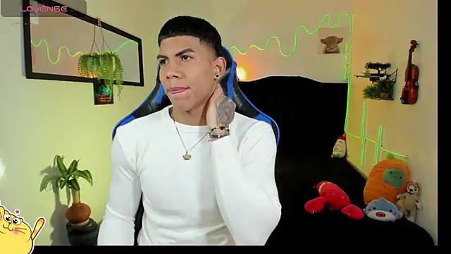 Damian latinxxx online show from February 25, 2026, 12:11 am