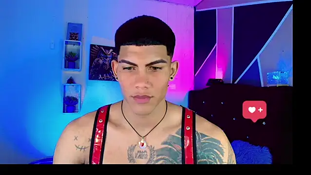 Damian latinxxx online show from March 18, 2025, 4:29 am