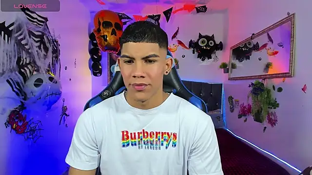 Damian latinxxx online show from October 15, 2025, 3:05 am