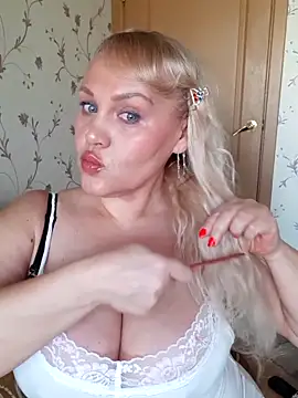 IsabellaBoni online show from April 2, 2026, 6:31 am